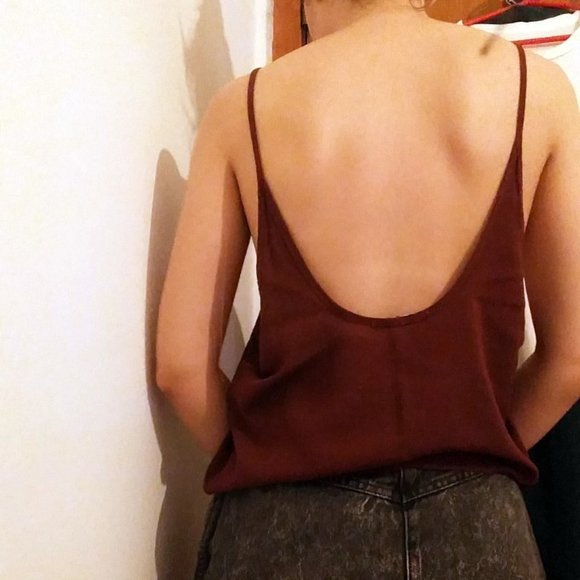 ⛔SOLD⛔BRANDY MELVILLE Burgundy Cami +Jewelry - Picture 7 of 10